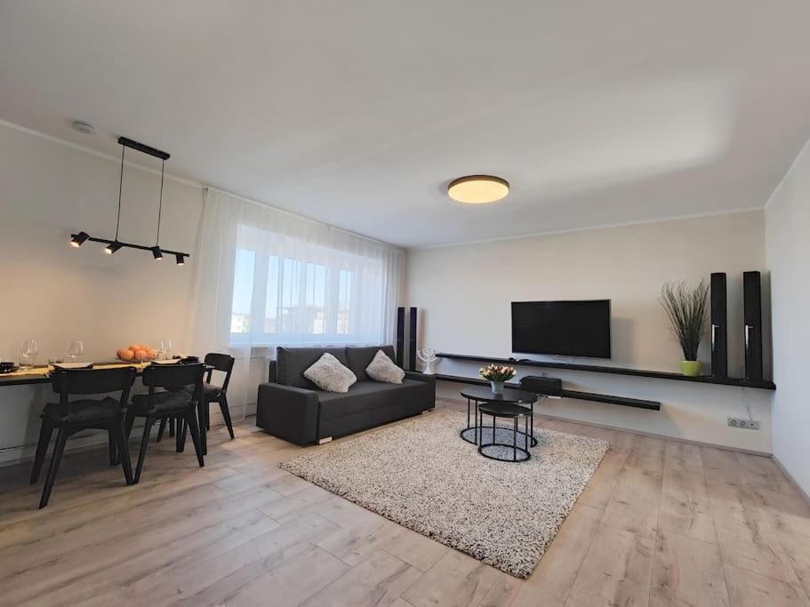 Lai Apartment In City Center Of Раквере Экстерьер фото